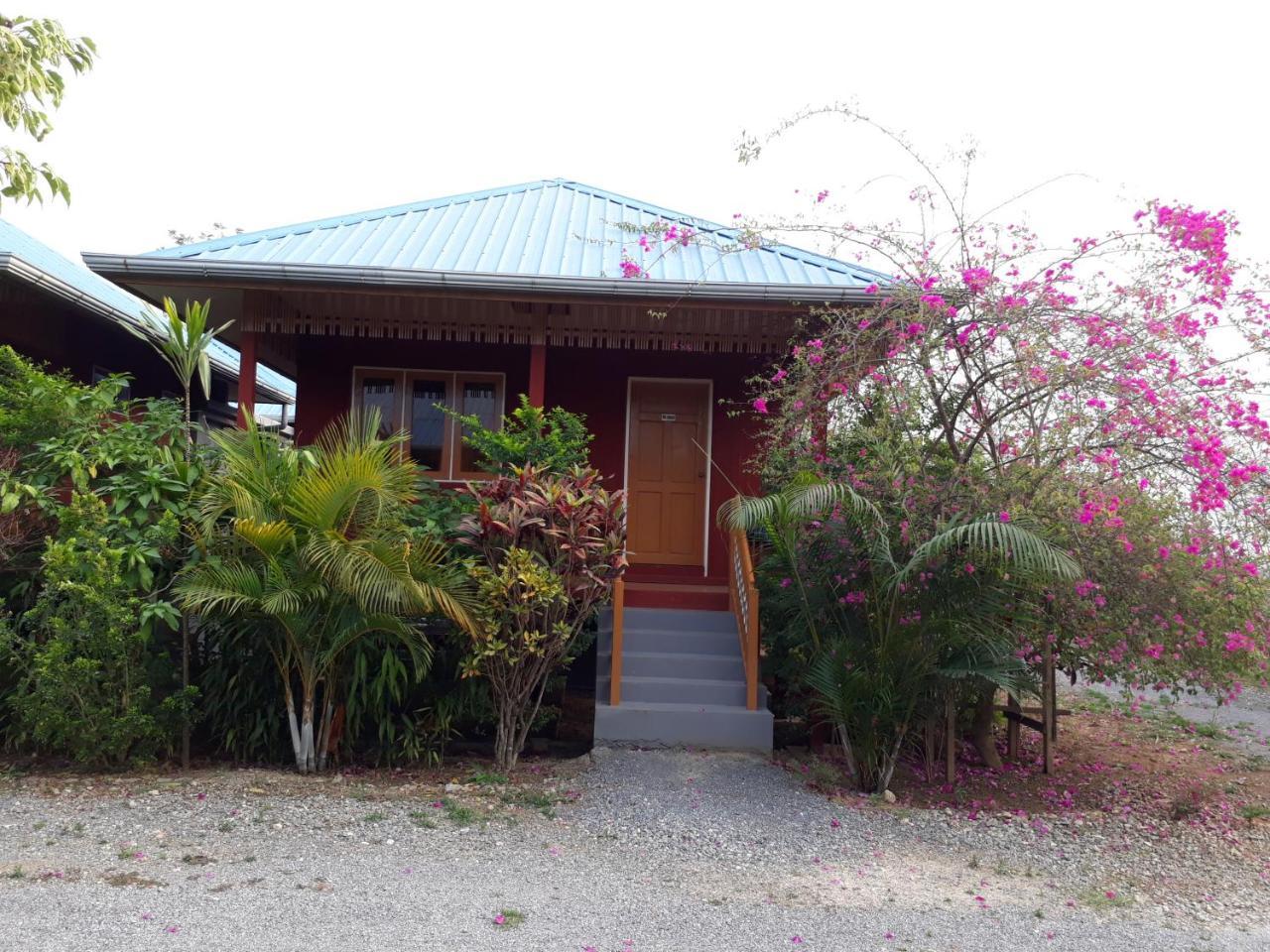 Motel Album Nyaung Shwe Extérieur photo
