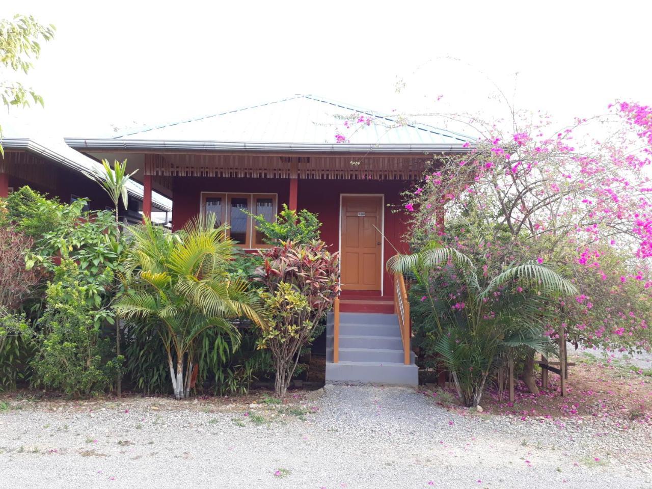 Motel Album Nyaung Shwe Extérieur photo